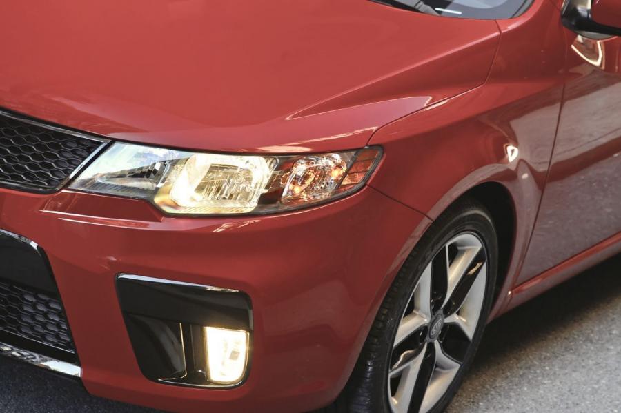  Kia Forte Koup 2009 года  (фото 60 из 169)
